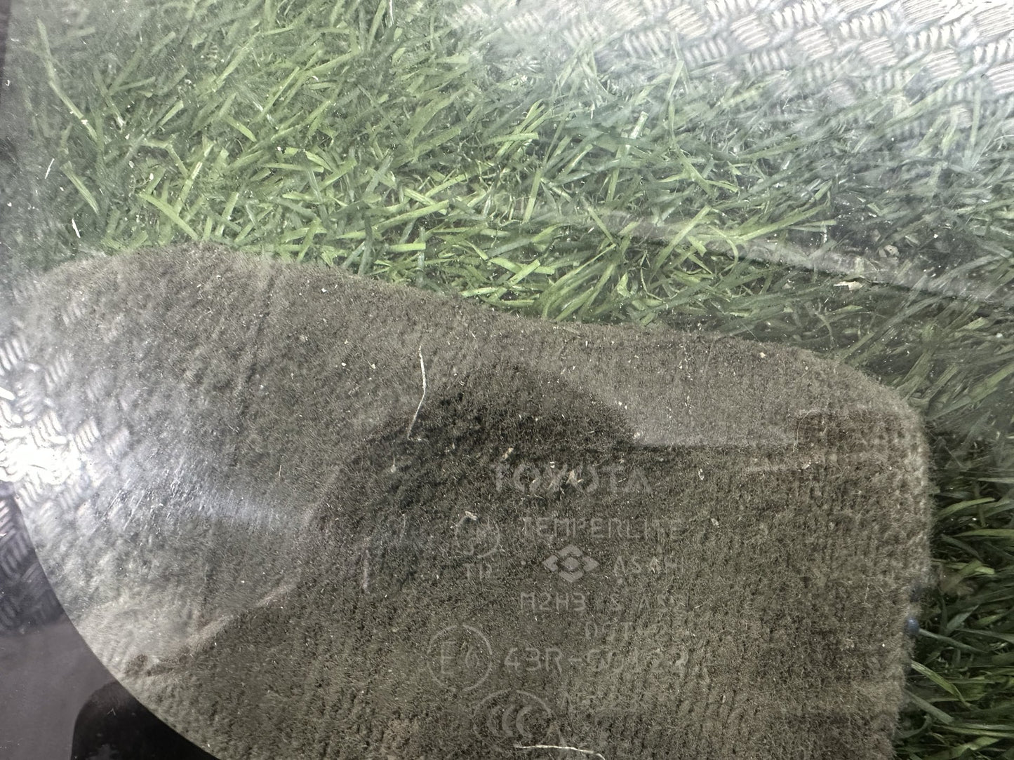 2004-2019 Toyota Hiace H200- Right Rear Cargo Glass PN: M2H3 HIGH ROOF