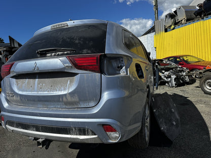 2015 Mitsubishi Outlander Exceed Tourer PHEV GG2W