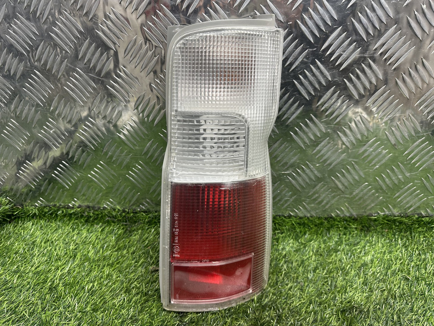 2001-2005 Nissan Caravan E25- Right Taillight PN: KOITO 4922