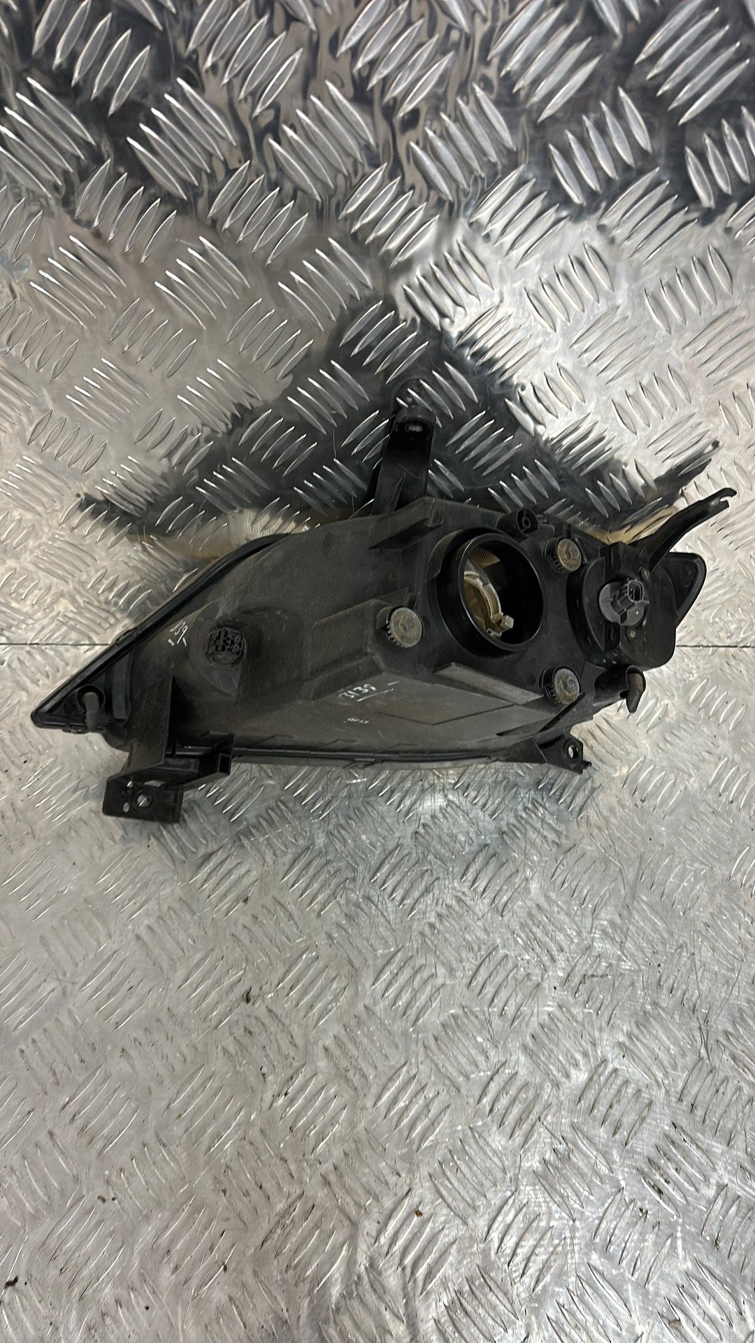 2002-2007 Mazda Demio DY5W- Right Headlight PN: STANLEY P1919