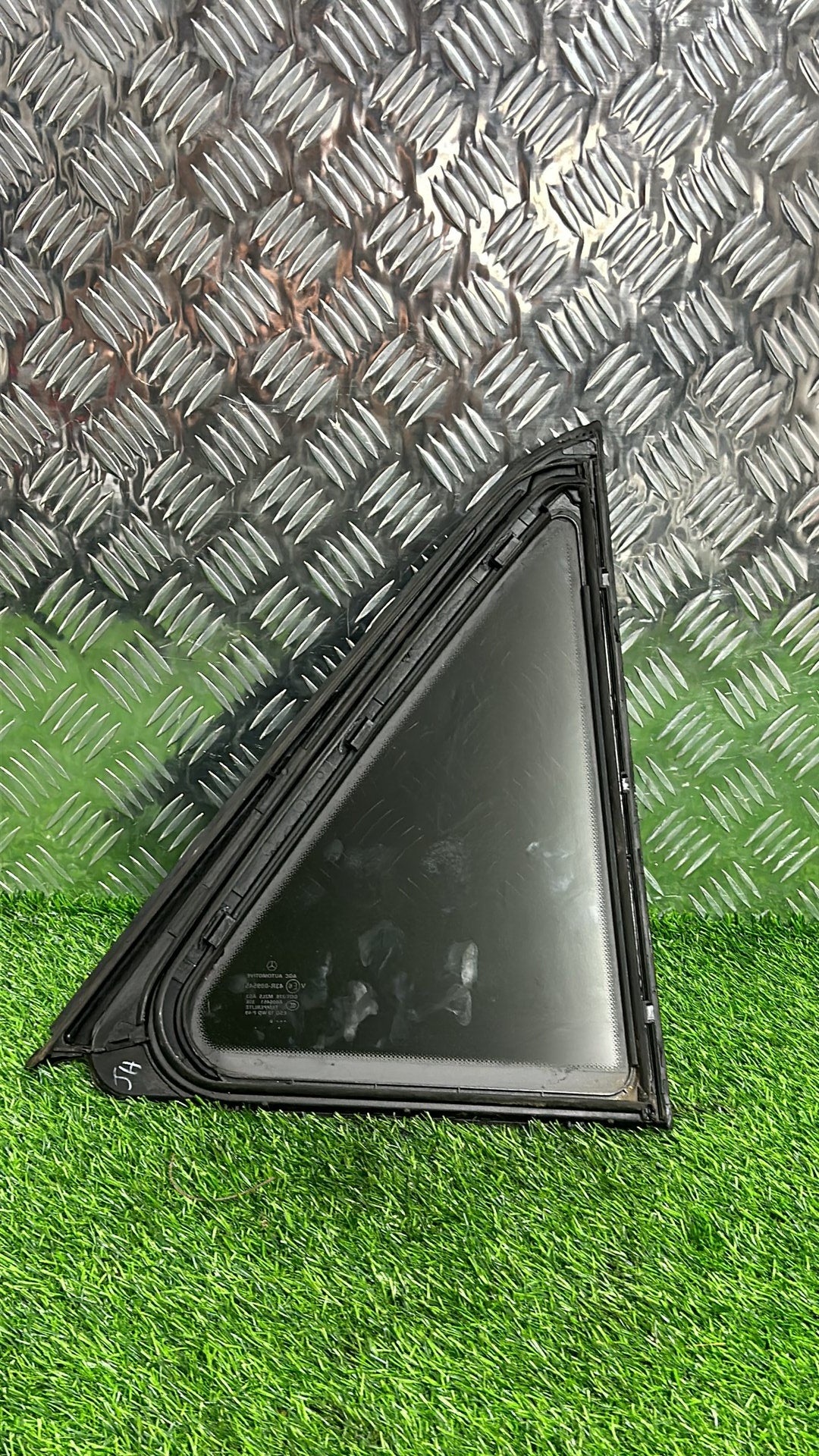 Mercedes-Benz GLE350d Left Rear Quarter Door Glass M2L5