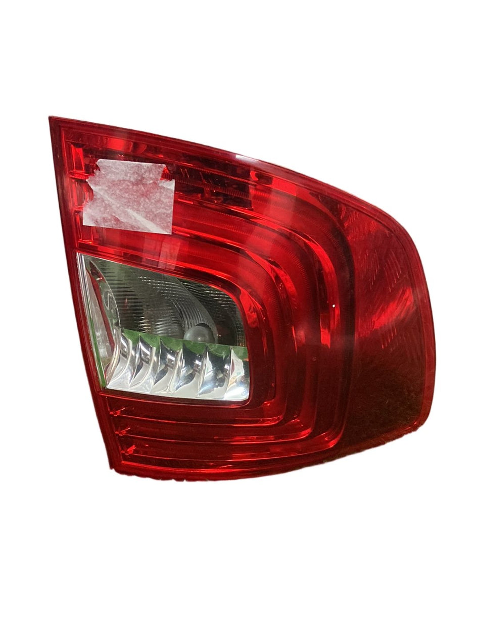 2008-2015 Skoda Superb II 3T- Left Taillight PN: 3T9945095B