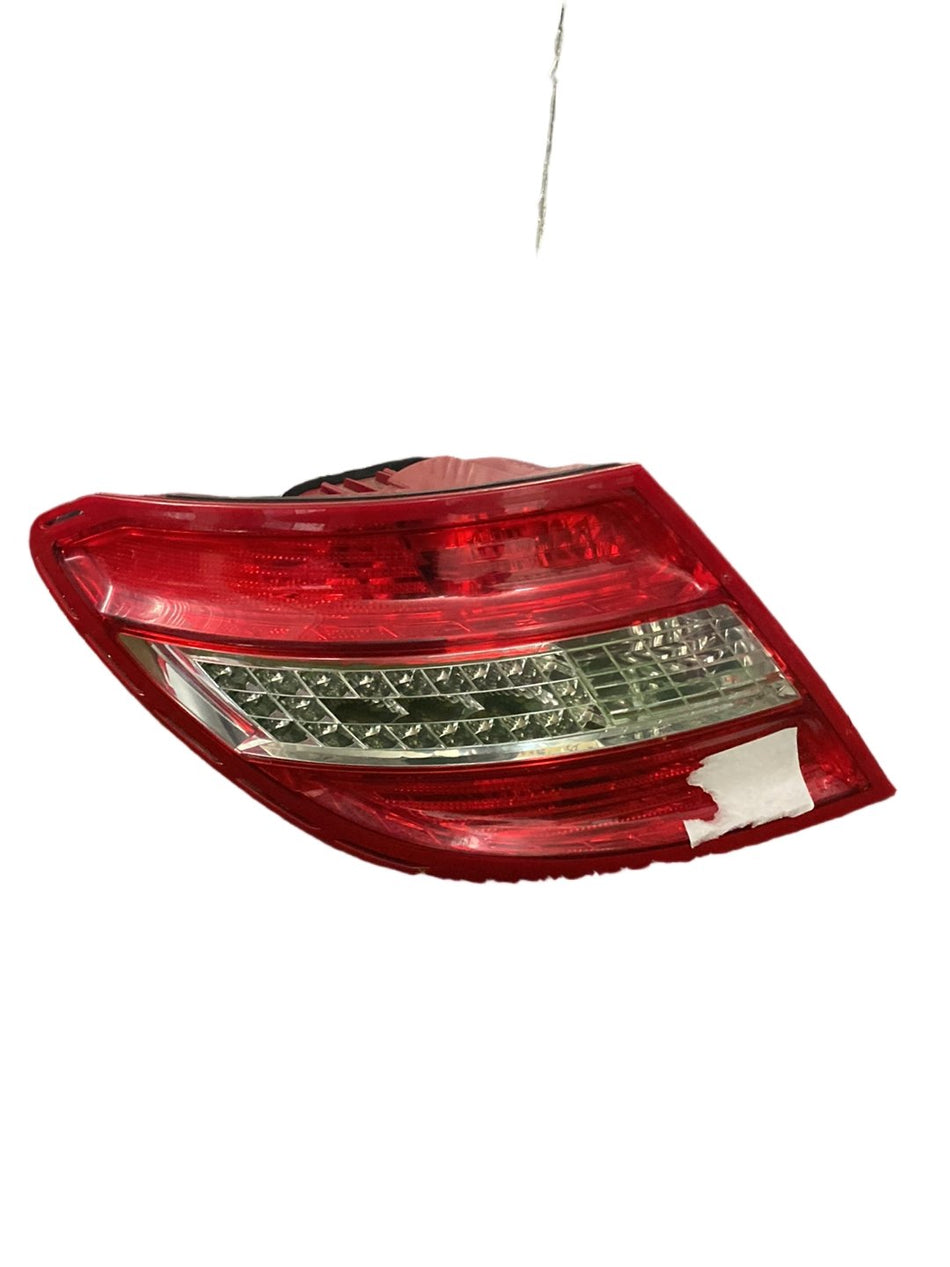 2007-2015 Mercedes-Benz C-Class W204- Left Taillight PN: 2049068702