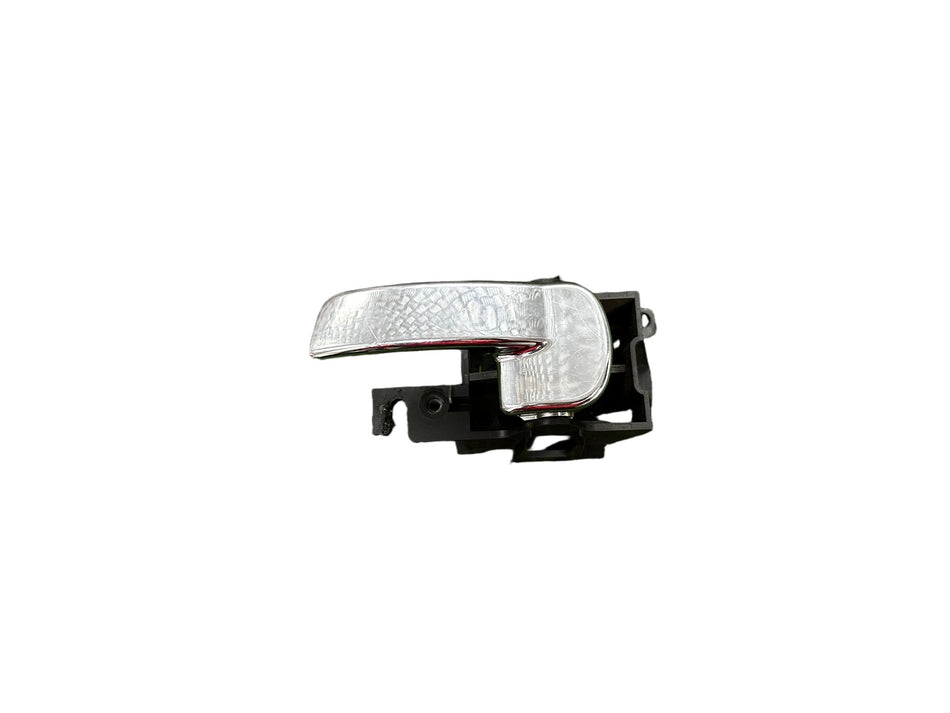 2012 Nissan Navara D40 - Left Front Door Interior Handle PN: CHROME(SPANISH)