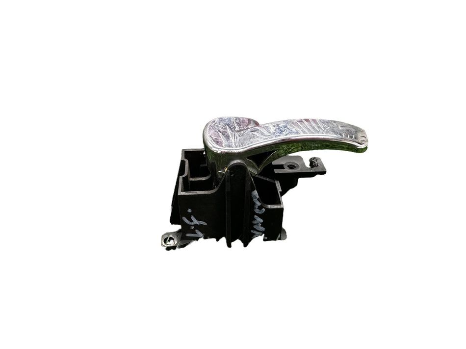 2012 Nissan Navara D40 - Left Front Door Interior Handle PN: CHROME(SPANISH)