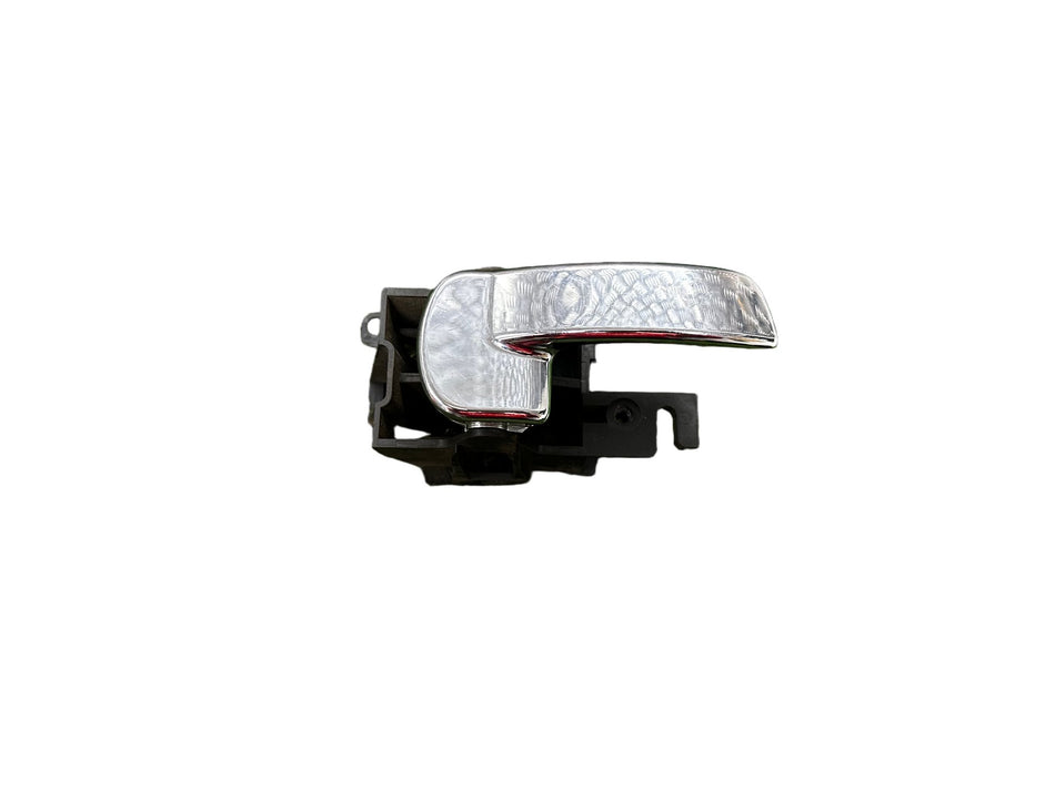 2012 Nissan Navara D40 - Right Interior Door Handle PN: CHROME(SPANISH)