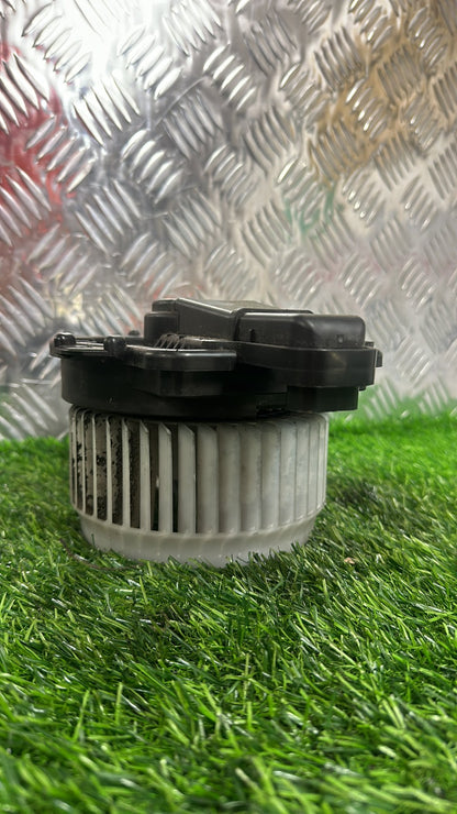 Toyota Aqua Blower Motor NHP10