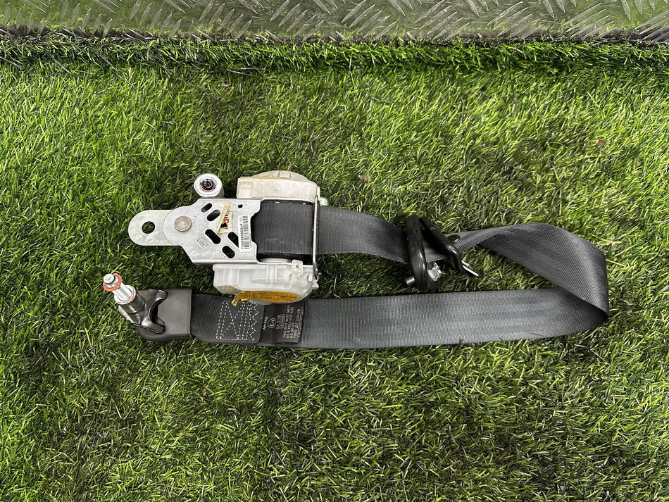 2014 SsangYong Actyon - Left Front Seat Belt PN: F/R3/246