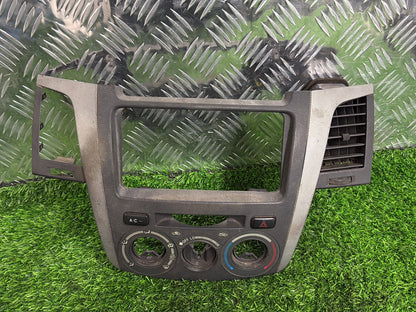 Toyota Hilux Dash Vent Surround Centre Silver Surround TOYOTA 55420-0K0