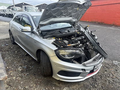2013 Mercedes-Benz A250 270M20 30208443 WRECKING FOR PARTS ONLY