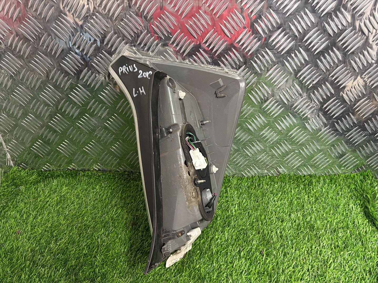 2009 - 2015 Toyota Prius Left Taillight STANLEY 47-55