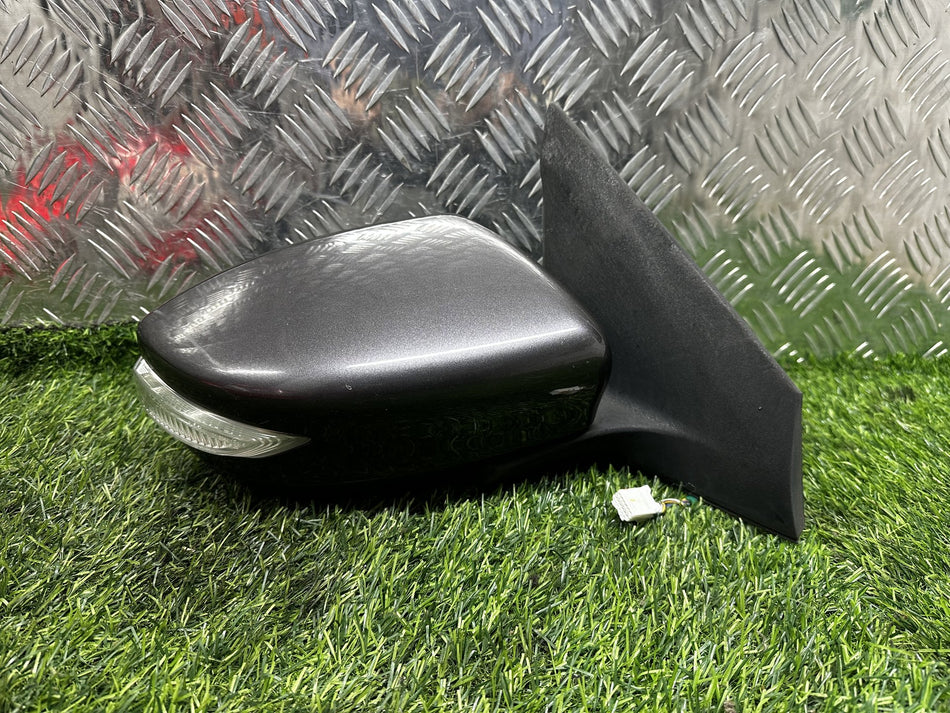 2012-2017 Nissan Latio N17 - Right Door Mirror PN: 5 WIRE TYPE