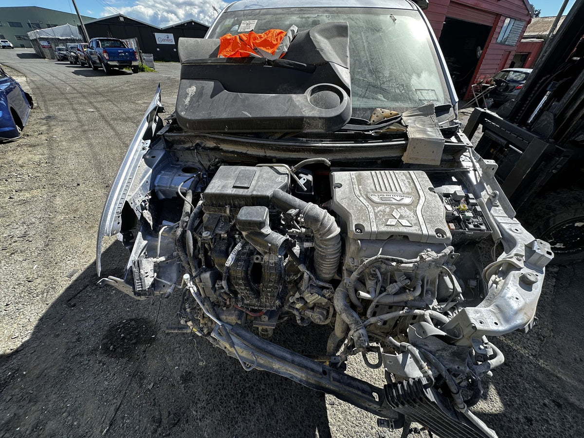2015 Mitsubishi Outlander Exceed Tourer PHEV GG2W