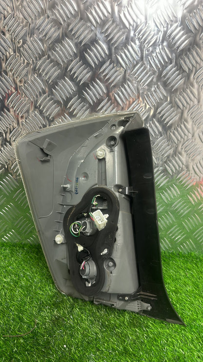 2009 - 2015 Toyota Prius Right Taillight