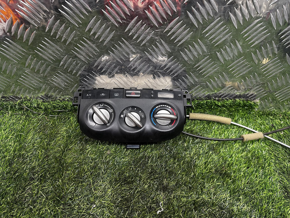 2005 Toyota RAV4 A20 - Climate Controller PN: 455911-2060