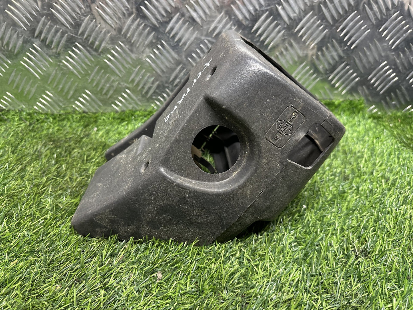 1995-1999 Nissan Terrano R50- Steering Column Shroud PN: