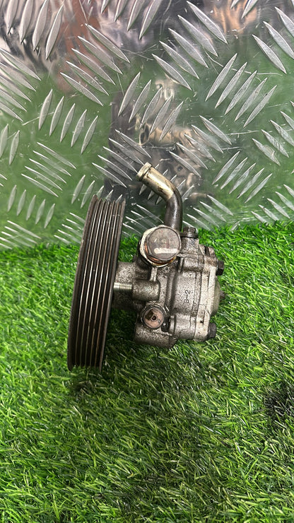Mitsubishi Triton Power Steering Pump 4D56