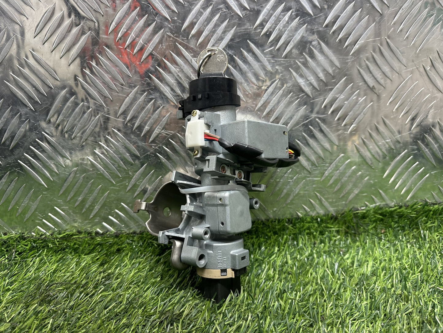 2002-2007 Mazda Demio DY- Ignition With Key PN: