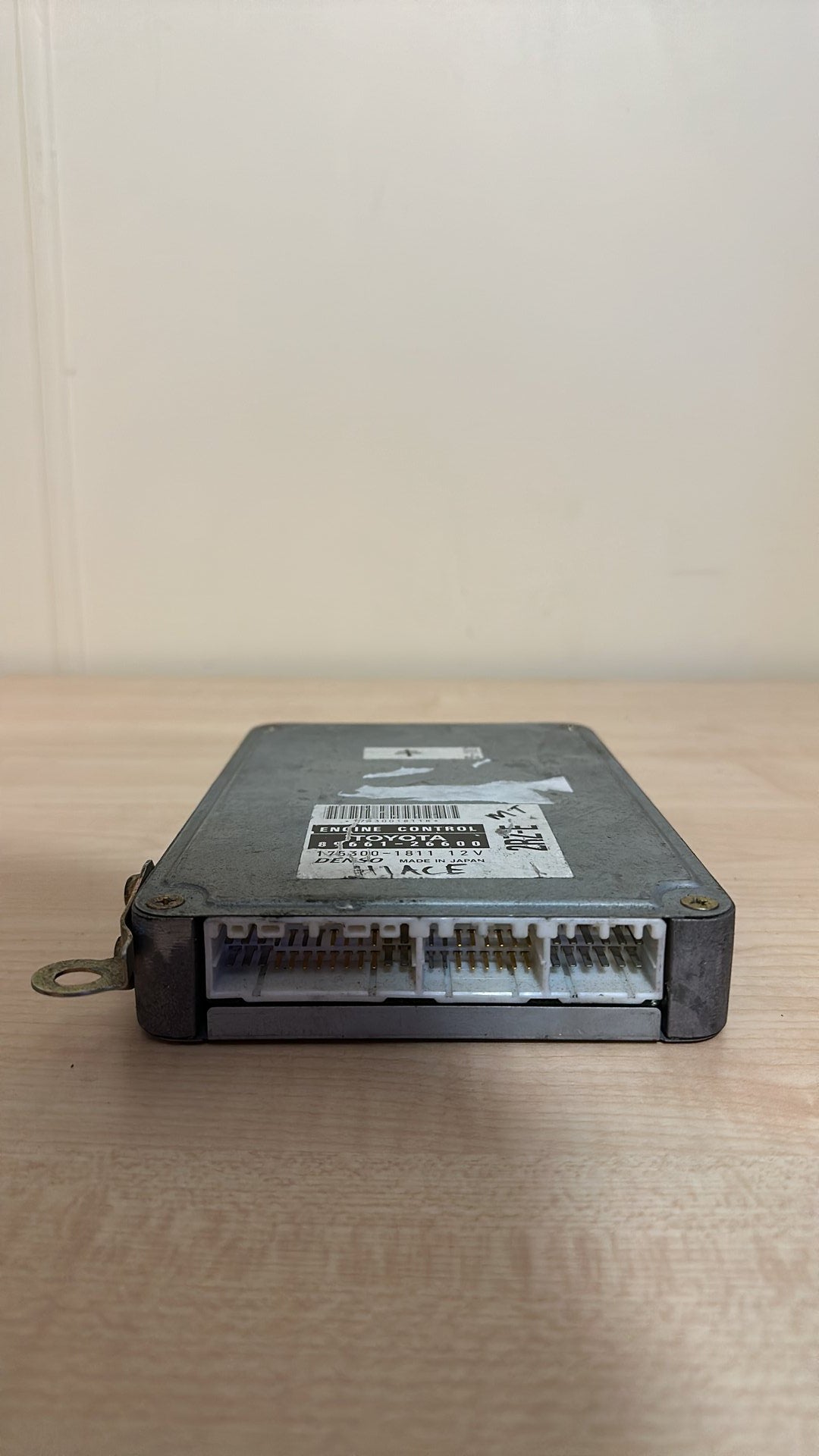 Toyota Hiace- ECU PN: 89661-26600