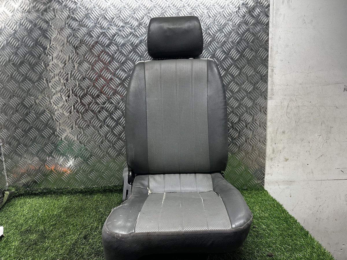 1999-2004 Nissan Vanette SK82 - Right Front Seat PN: