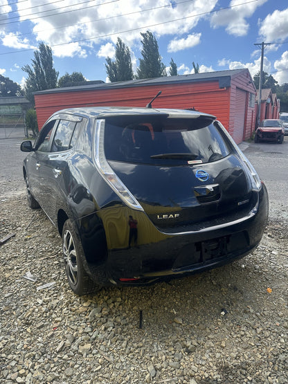2013 Nissan Leaf EM57 004999A WRECKING FOR PARTS ONLY
