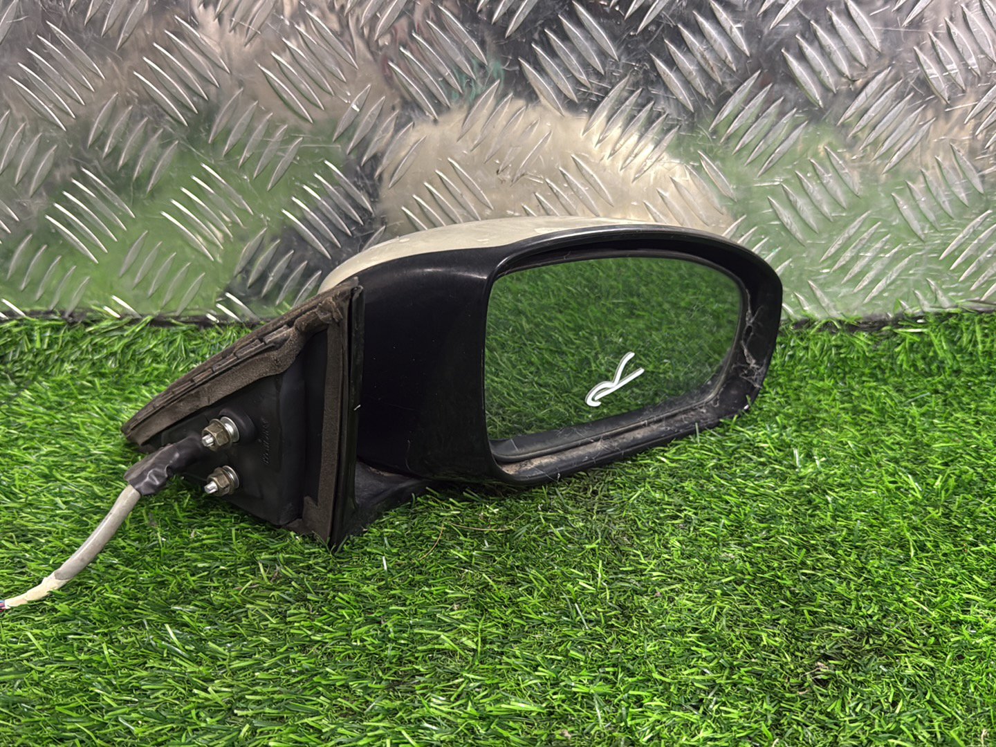 2004 - 2009 Nissan Fuga Right Door Mirror 7 Wire