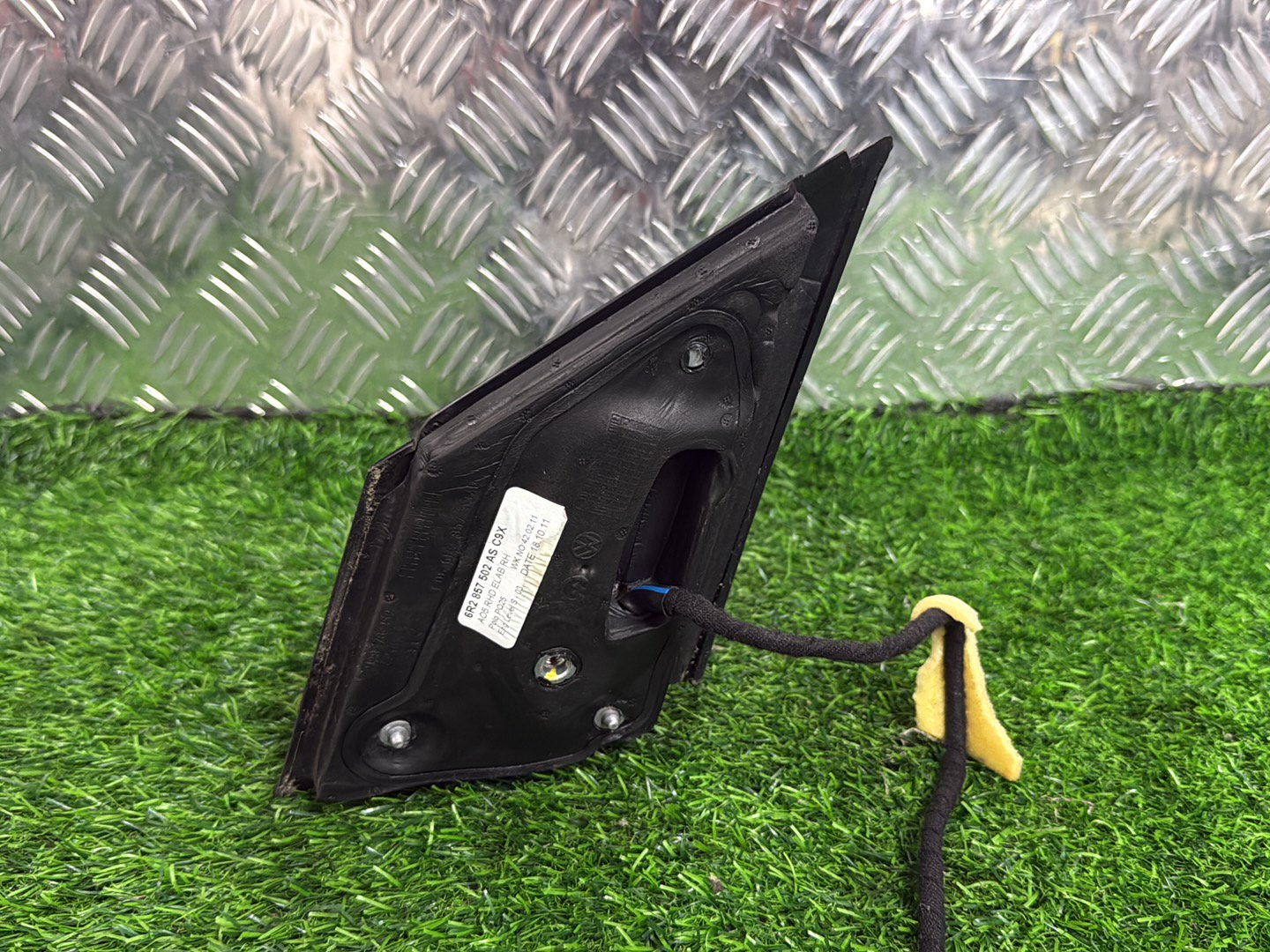 2010 - 2014 Volkswagen Polo Right Door Mirror 8 Wires