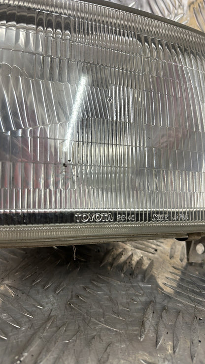1995-2004 Toyota Hiace KZH132- Left Headlight PN: TOYOTA 26-40