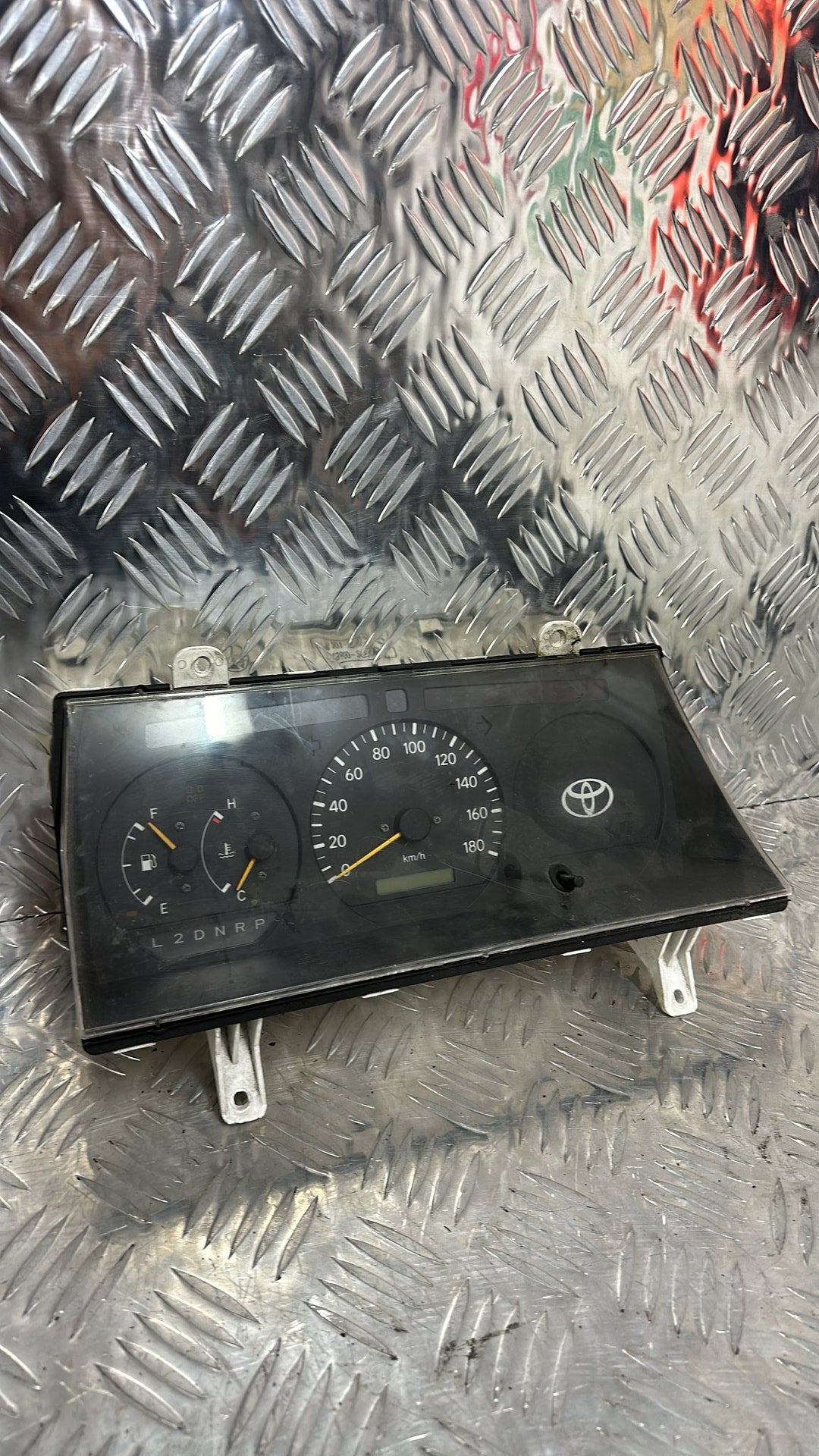 1993-2004 Toyota Hiace Instrument Cluster 83800-26300