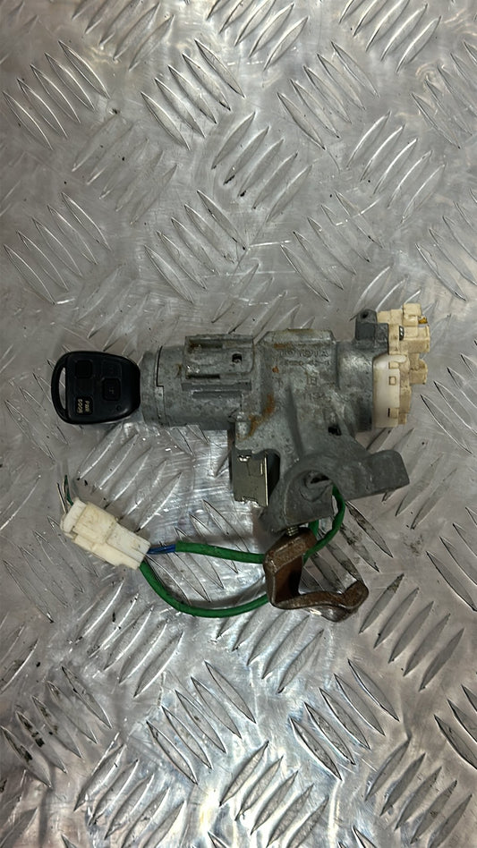 2003-2015 Toyota Sienta NCP8*- Ignition With Key PN: 45020-52-3