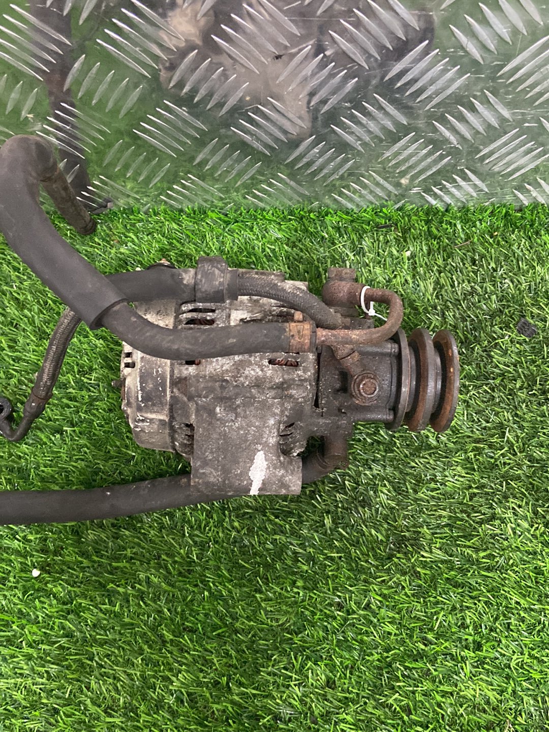 Toyota Hilux Alternator 2L/3L/5L, FRONT VAC PUMP