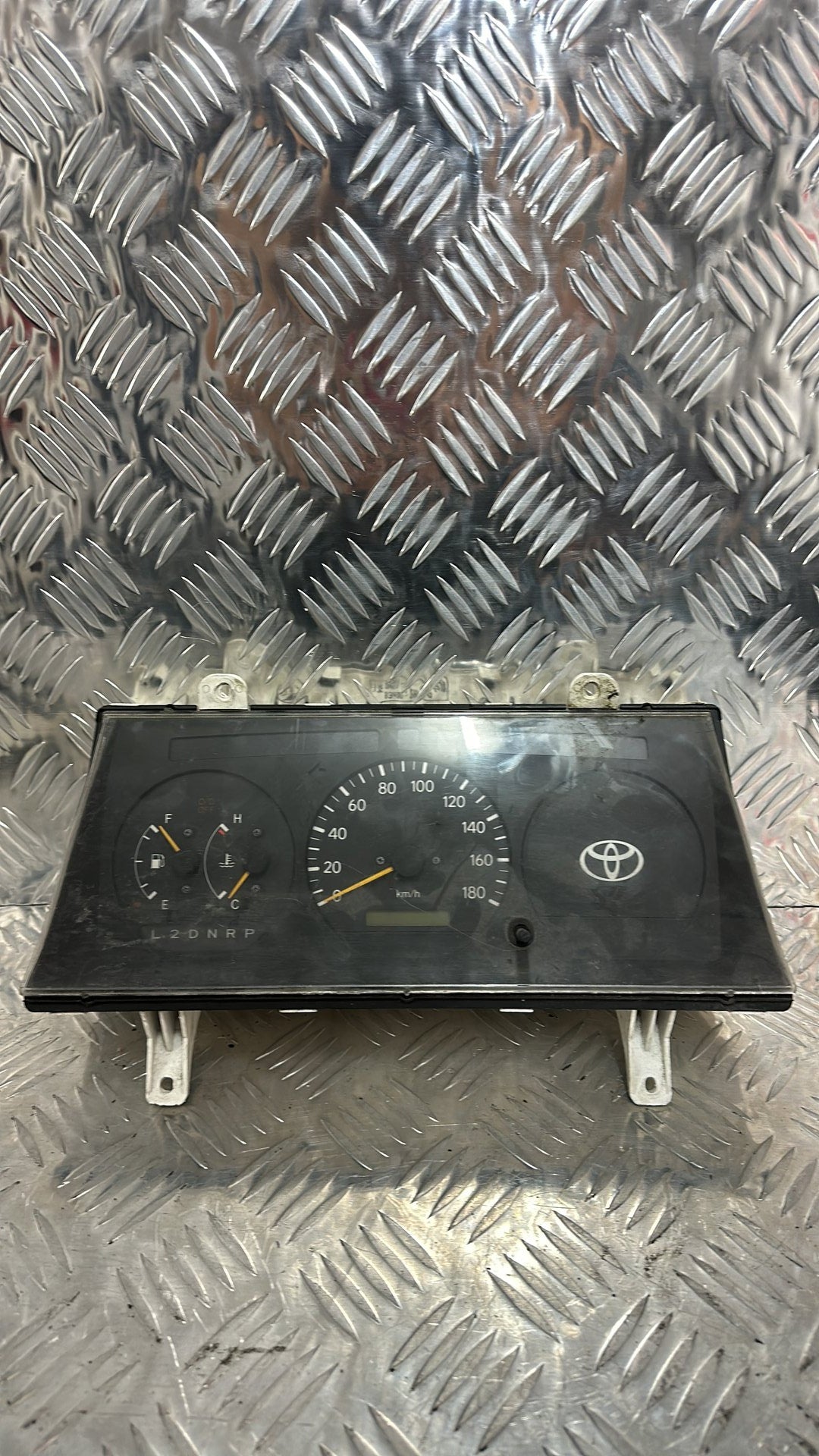1993-2004 Toyota Hiace Instrument Cluster 83800-26300