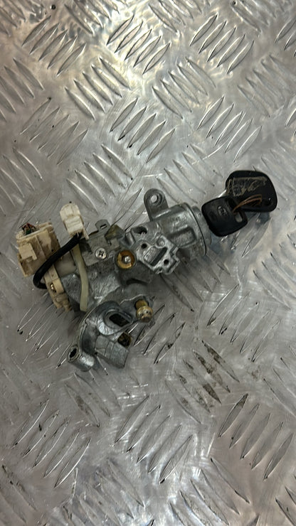 2000-2005 Toyota Opa ACT1*- Ignition With Key PN: 45020-32-10