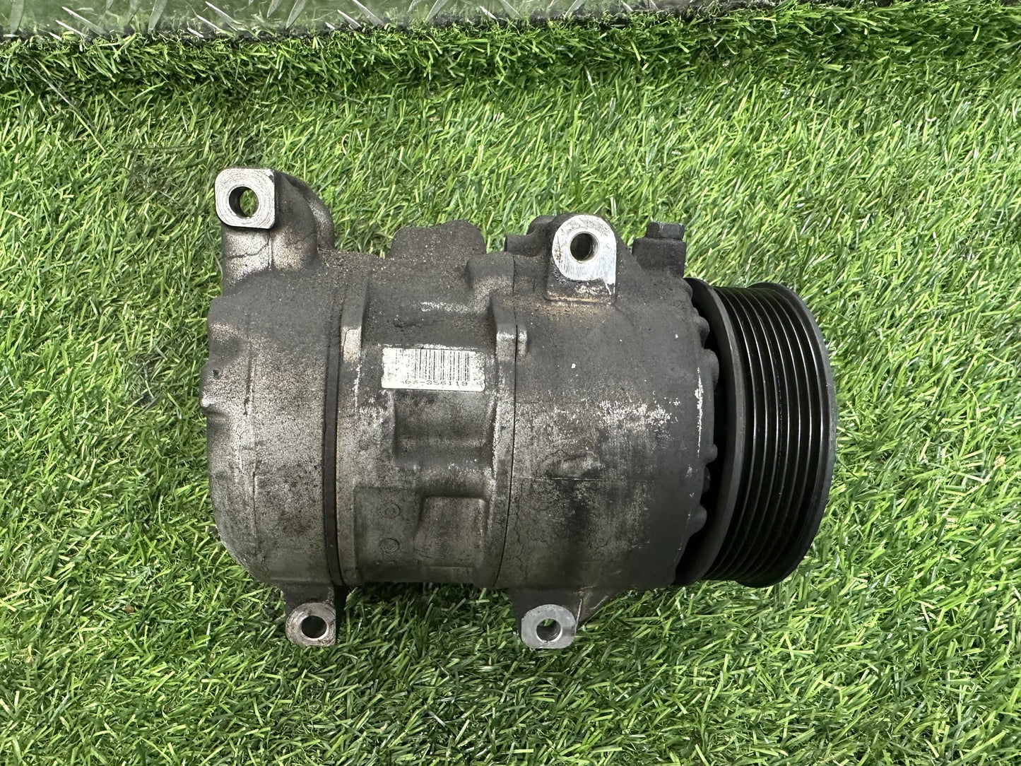 2000-2005 Toyota Estima R30 - A/C Compressor PN: 2AZ