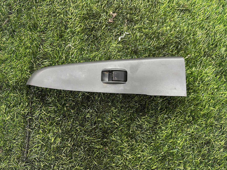 2015 Toyota Hilux AN120 - Right Rear Door Window Switch PN: 74232- 0X010/130