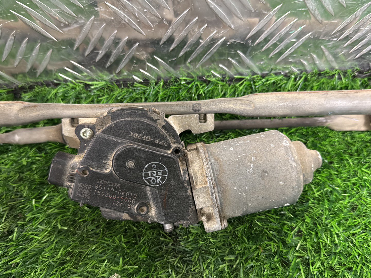 2005-2015 Toyota Hilux- Front Wiper Rack Assembly PN: 85110-0K010