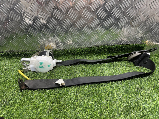 2007-2013 Toyota Highlander- Right Front Seat Belt PN: 7T1290-P